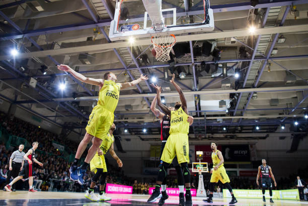 和场上统治 和场上统治