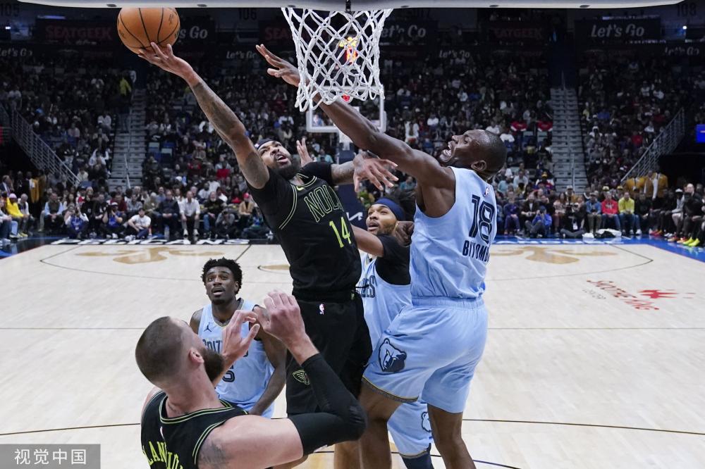 与梅西之间 与梅西之间