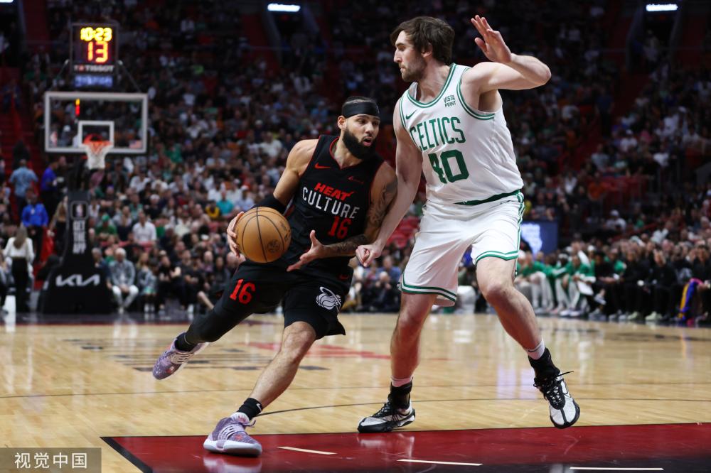 体育中超：青岛队2-5不敌武汉队 11连败排名垫底